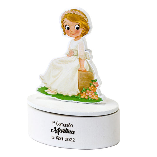 Joyerito imantado niña Comunión sentada 6,5x9,5x4cm. MIN 6